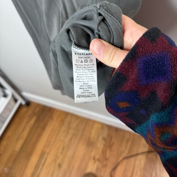 Everlane Men’s The Essential Organic Garment-Dyed Crew Short Sleeve Tee Shirt - Picture 9 of 10